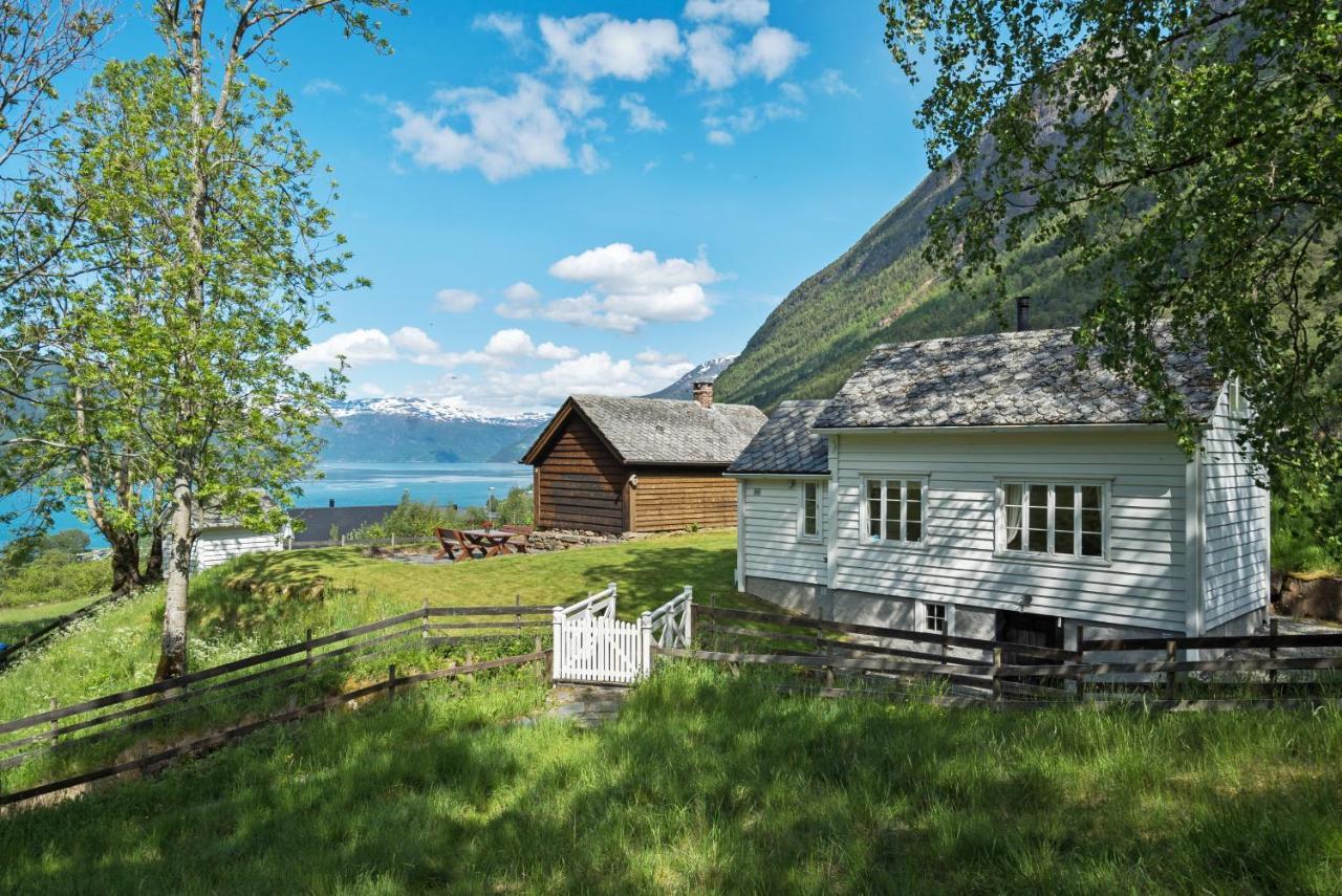 Huse Gjestegard Kinsarvik Exterior photo