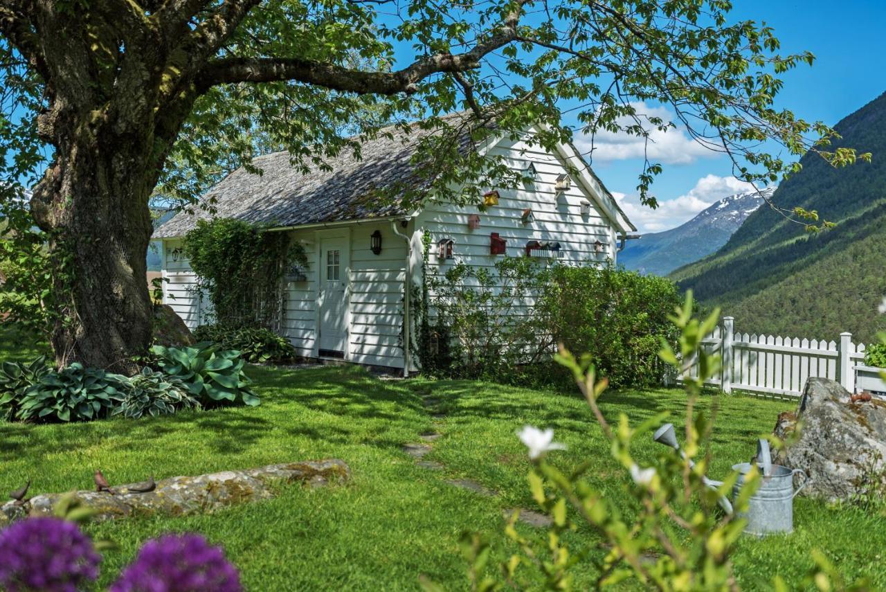 Huse Gjestegard Kinsarvik Exterior photo